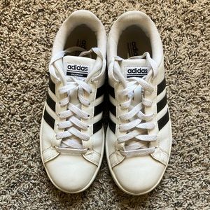 Adidas sneaker’s